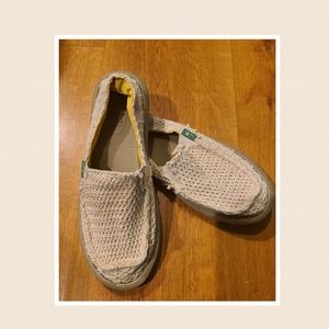 Sanuk slip-on